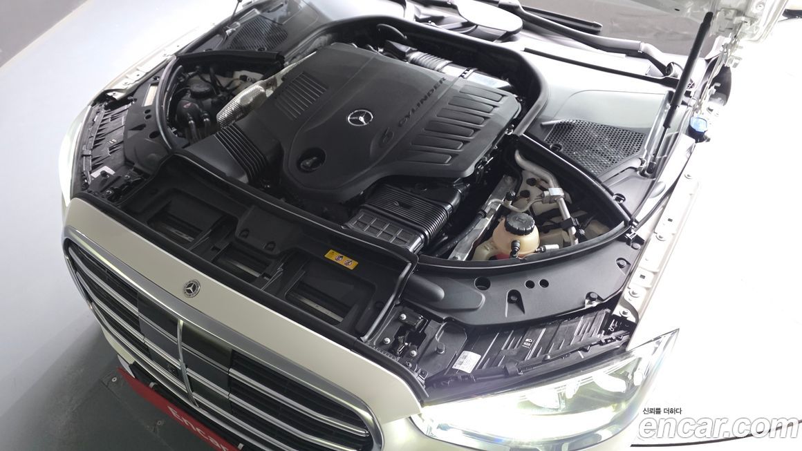 Mercedes-Benz S-Class 2023