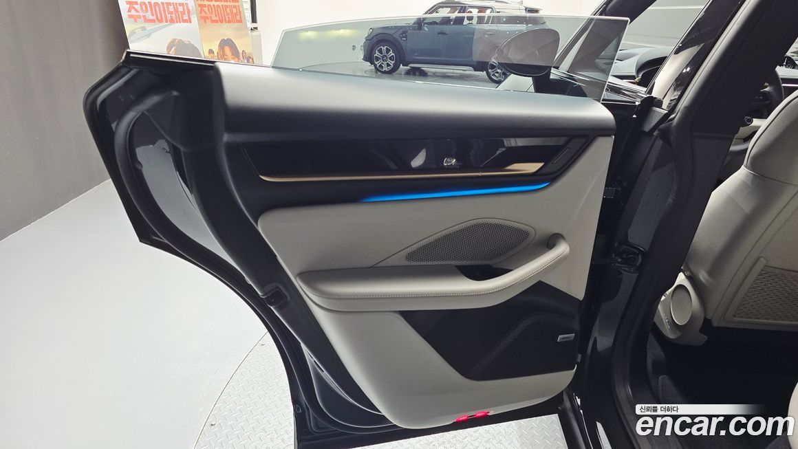 Porsche Macan 2025
