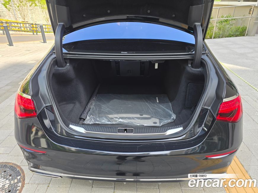 Mercedes-Benz S-Class 2022