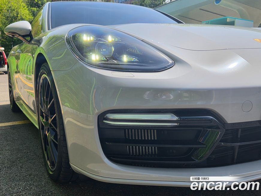 Porsche Panamera 2020