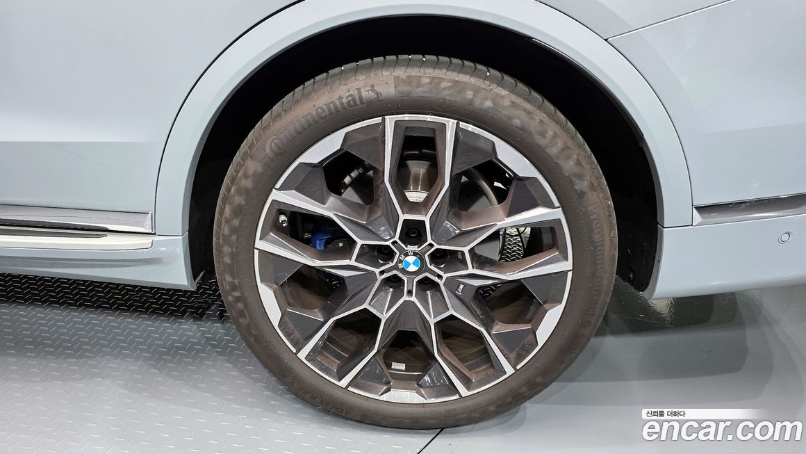 BMW X7 2024