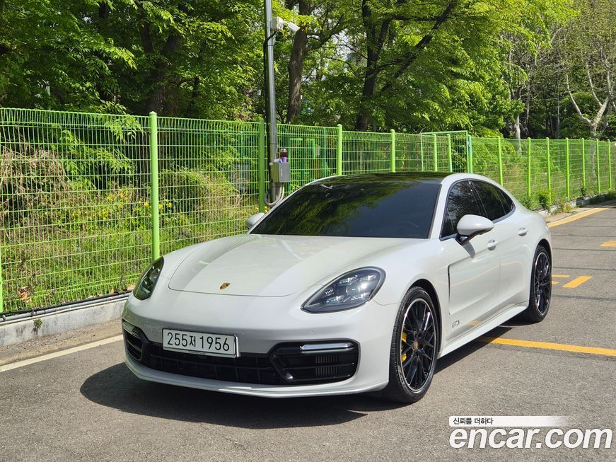 Porsche Panamera 2020