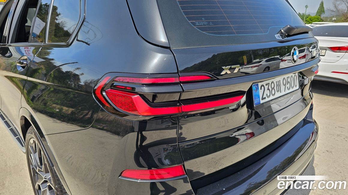 BMW X7 2025
