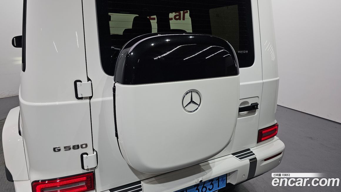 Mercedes-Benz G-Class 2025