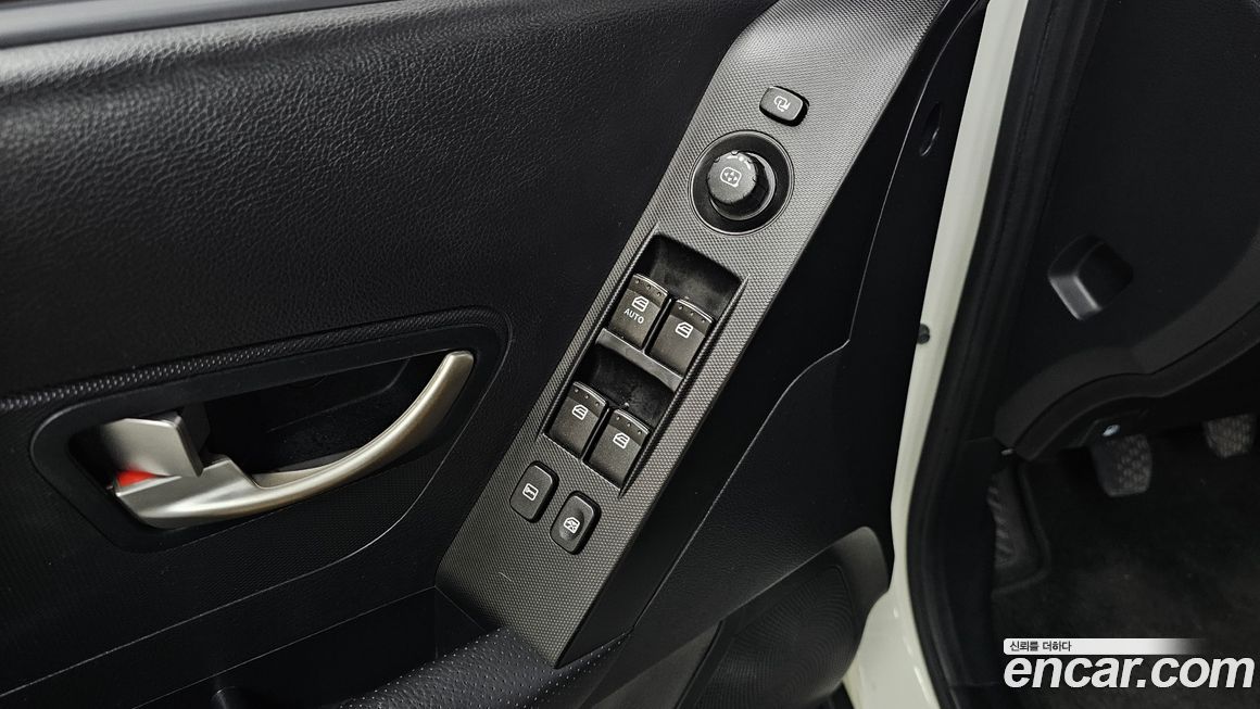 KG_Mobility_Ssangyong KORANDO 2013