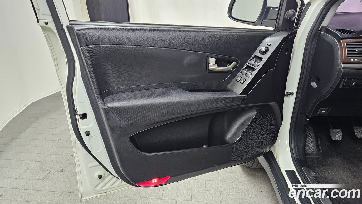 KG_Mobility_Ssangyong KORANDO 2013