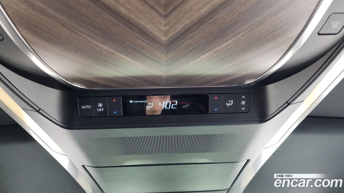 Lexus LM 2025