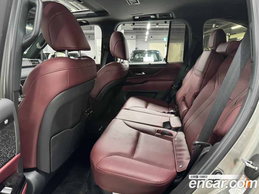 Lexus LX 2025