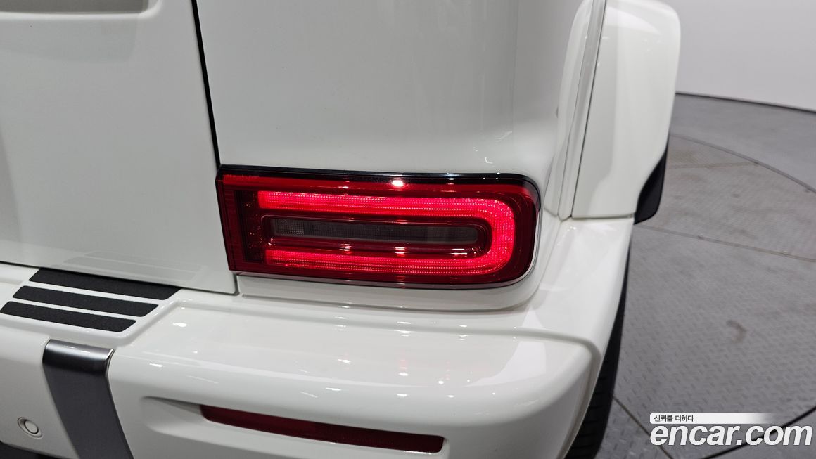 Mercedes-Benz G-Class 2025
