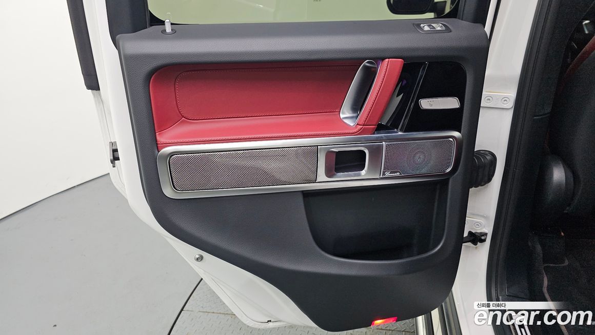 Mercedes-Benz G-Class 2025