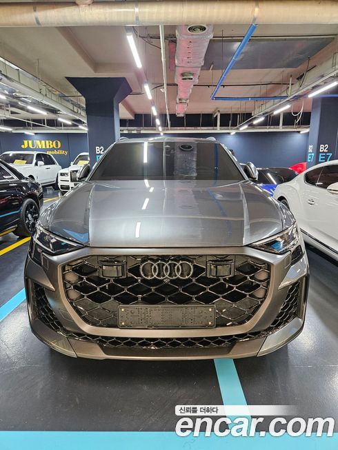 Audi RSQ8 2025