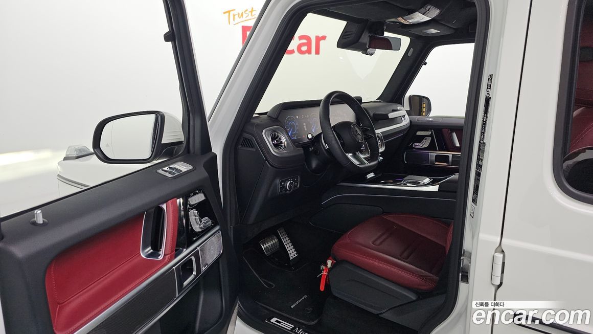 Mercedes-Benz G-Class 2025