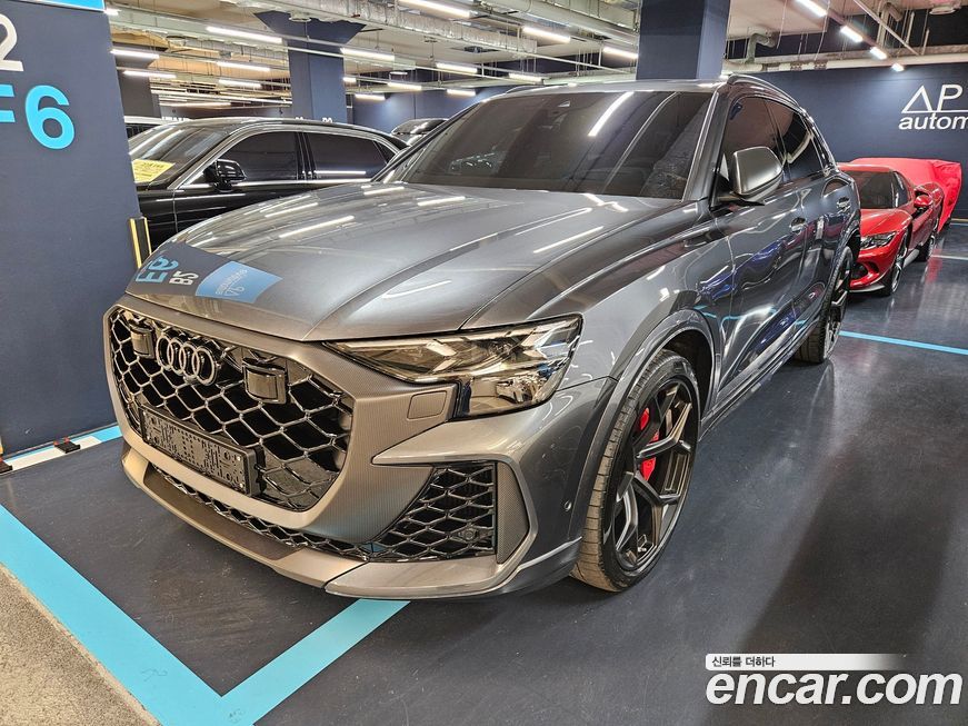 Audi RSQ8 2025