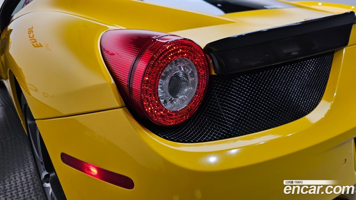 Ferrari 458 2014