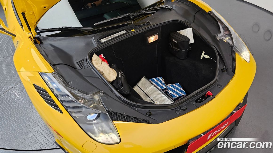 Ferrari 458 2014