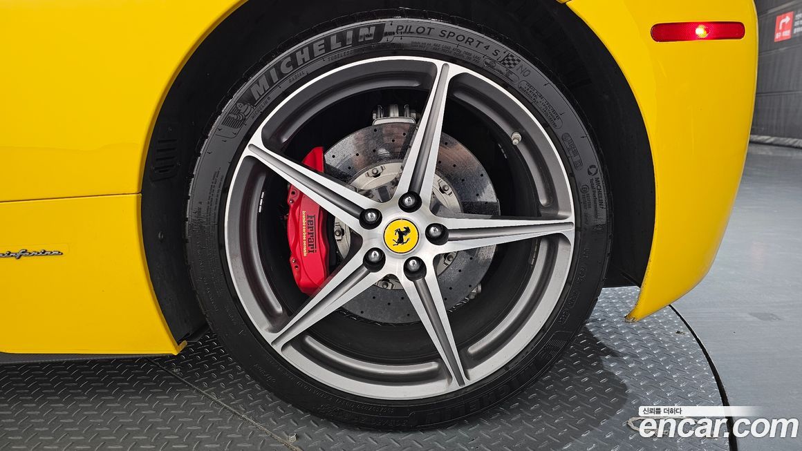 Ferrari 458 2014