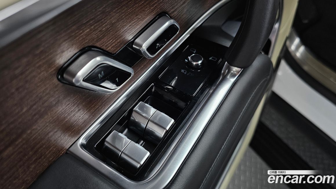 Land Rover Range Rover 2023