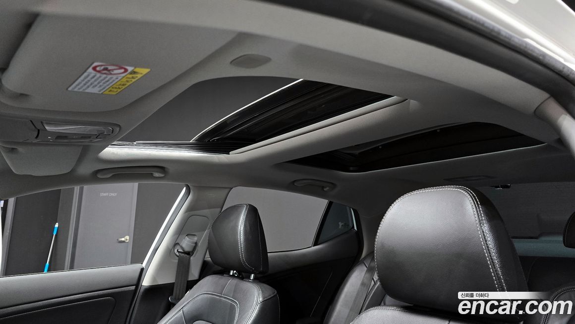 Kia K5 2011