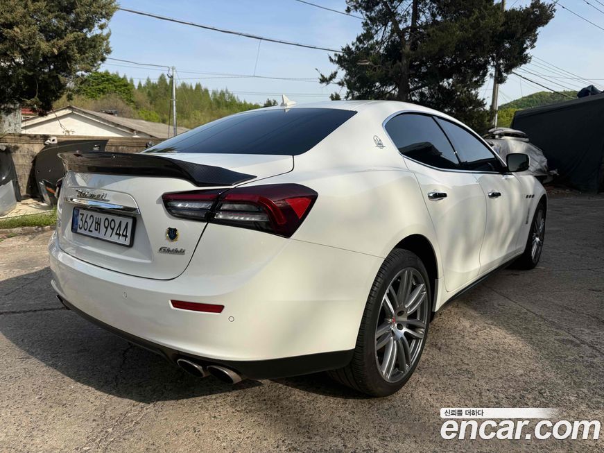 Maserati Ghibli 2016