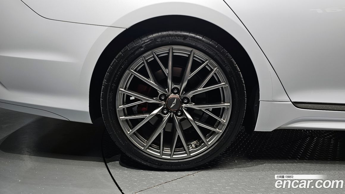 Genesis G80 2017