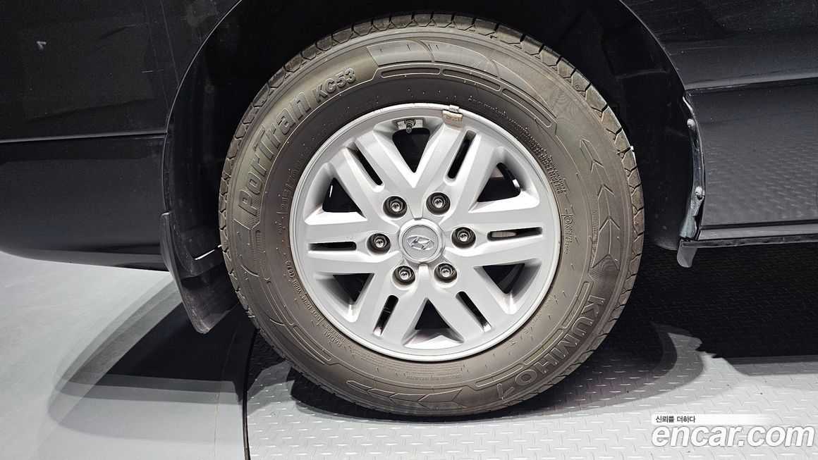 Hyundai Starex 2021