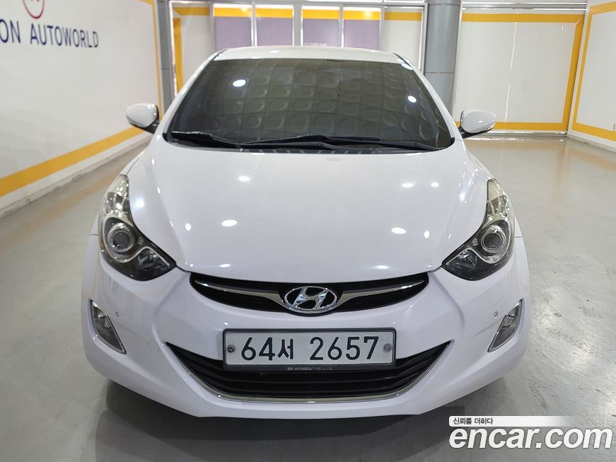 Hyundai AVANTE 2013