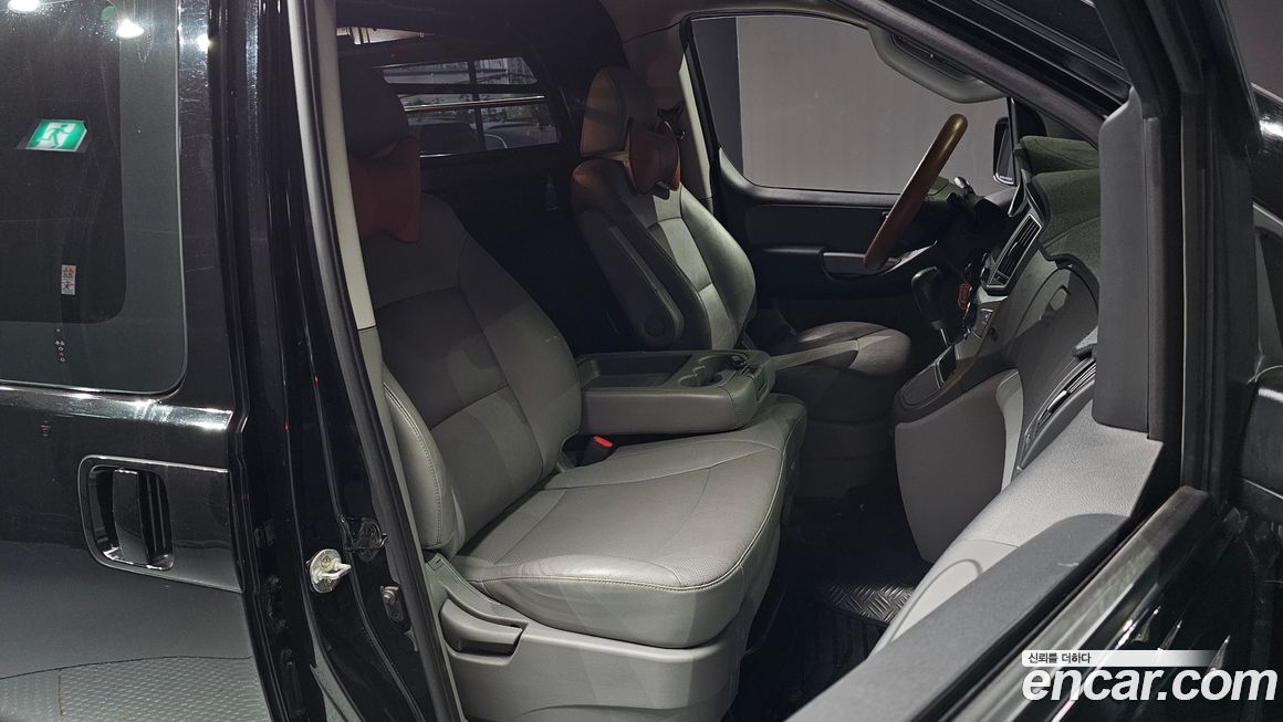 Hyundai Starex 2021