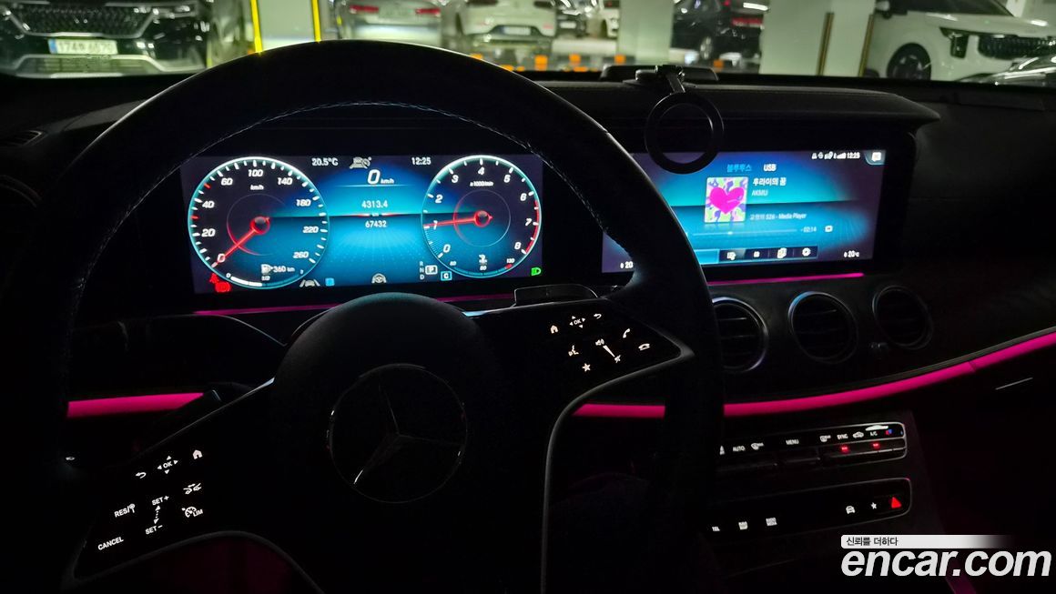 Mercedes-Benz E-Class 2022