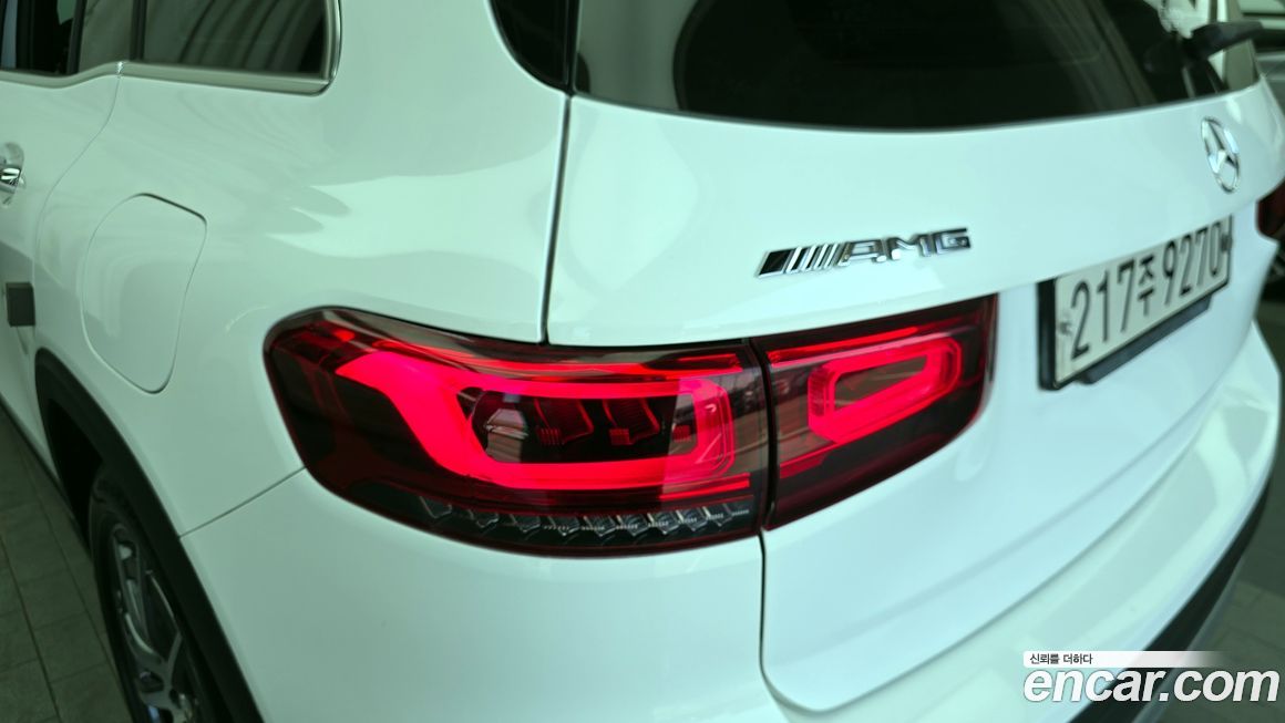 Mercedes-Benz GLB-Class 2023