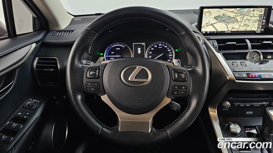 Lexus NX 2019