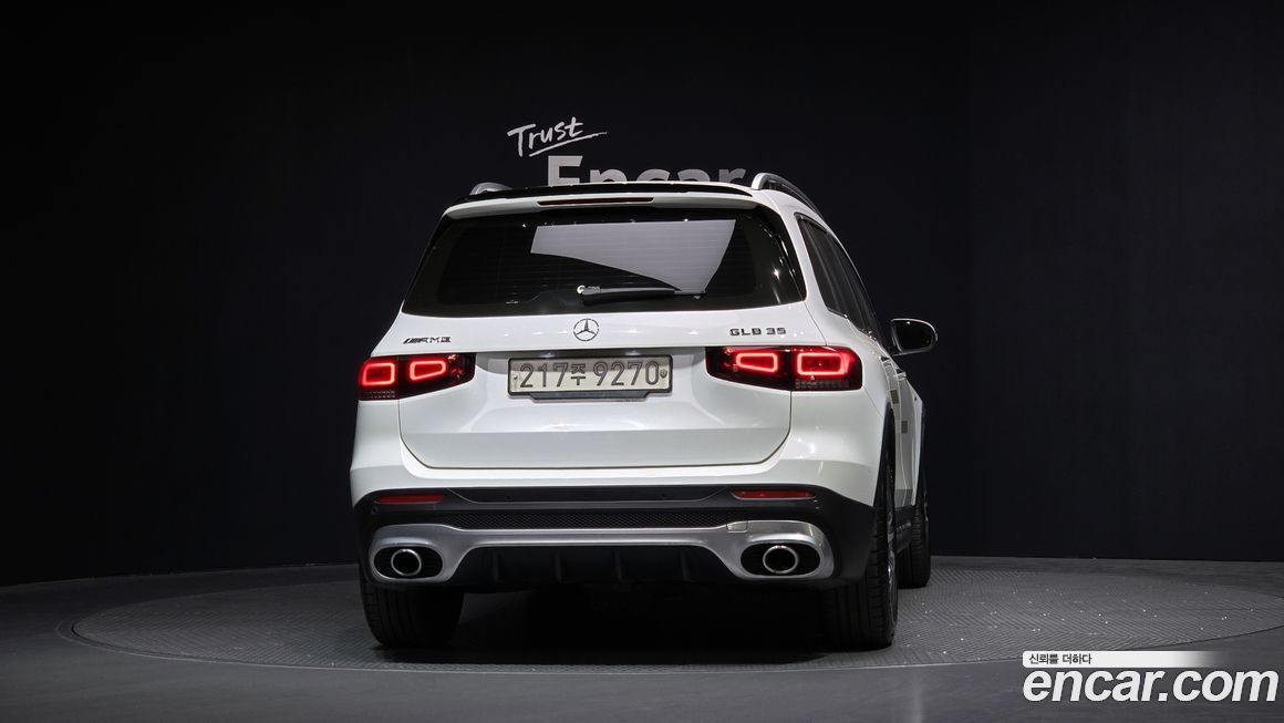 Mercedes-Benz GLB-Class 2023