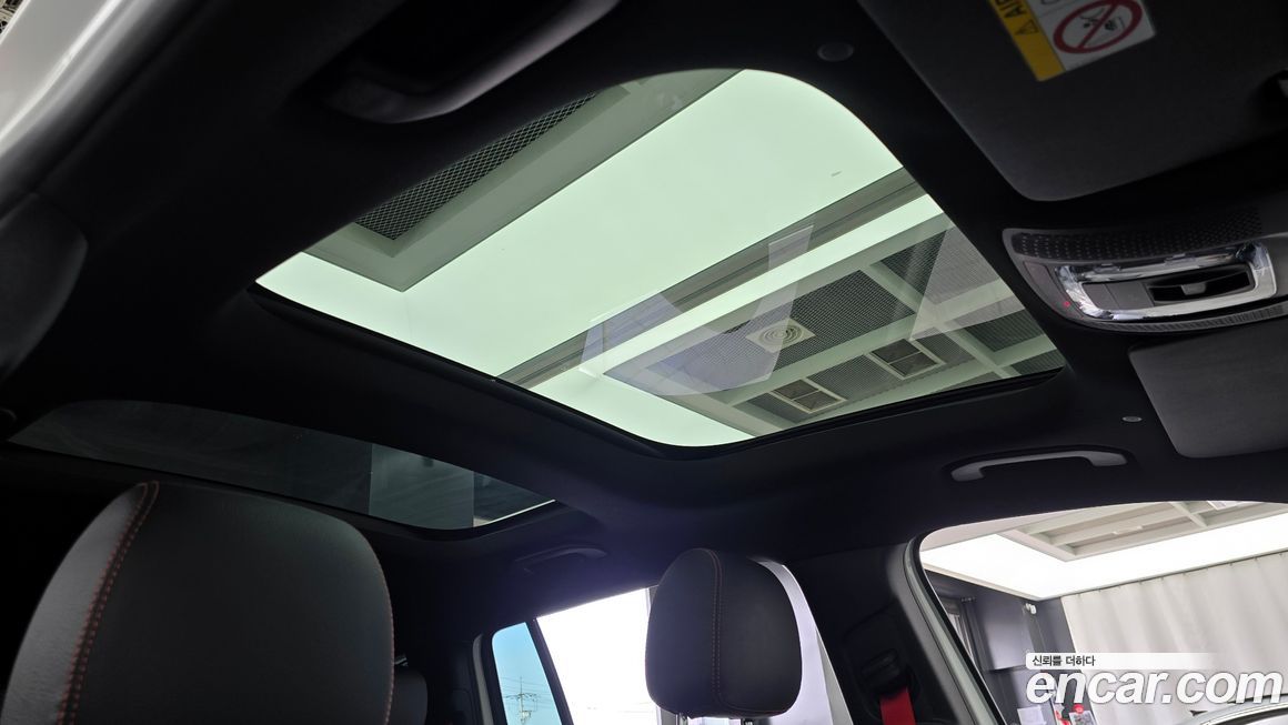 Mercedes-Benz GLB-Class 2023