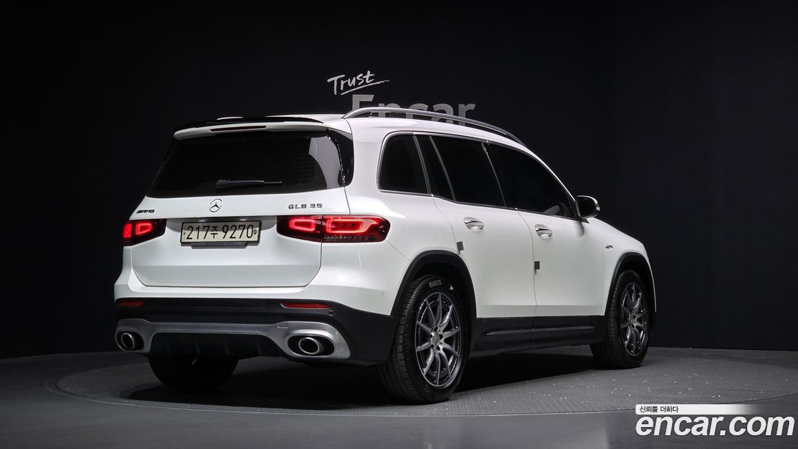 Mercedes-Benz GLB-Class 2023