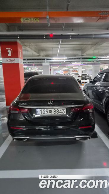 Mercedes-Benz E-Class 2022