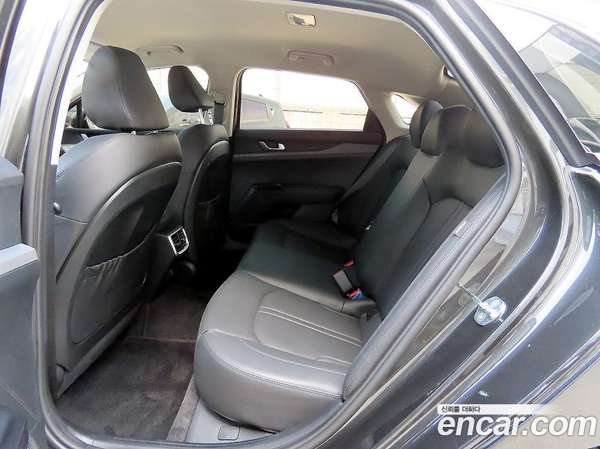 Kia K5 2023