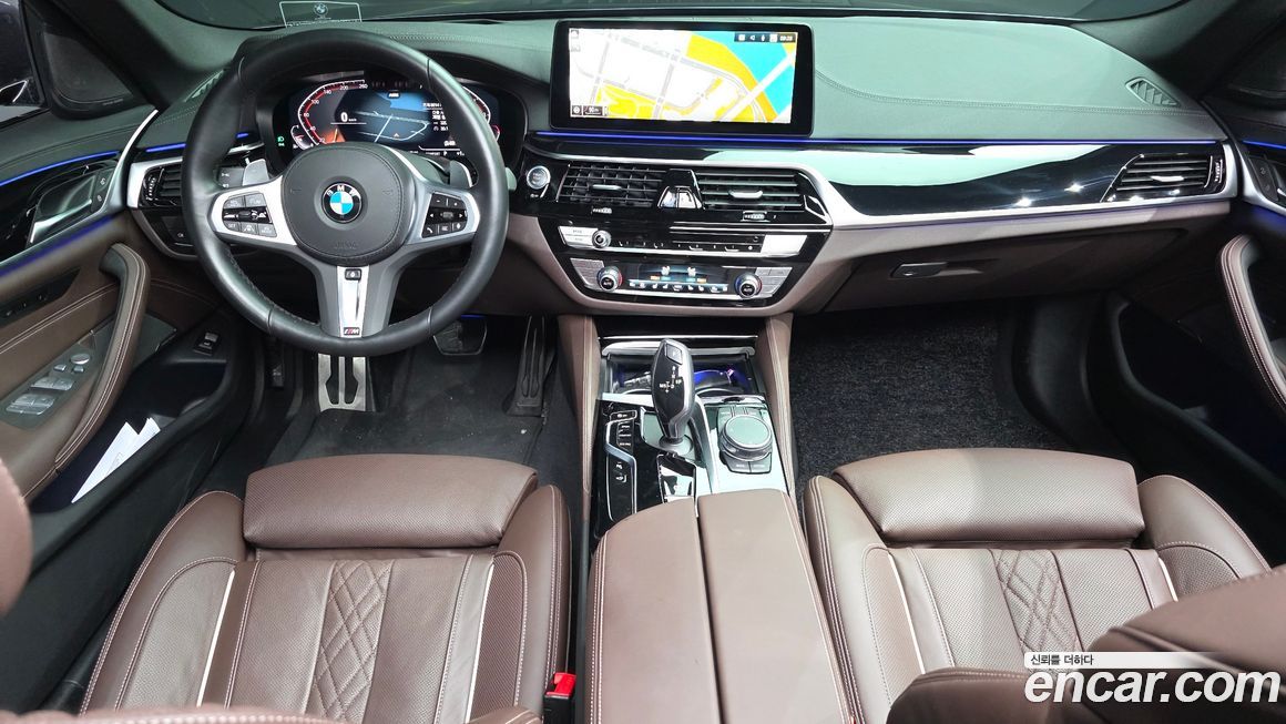 BMW 5-Series 2023