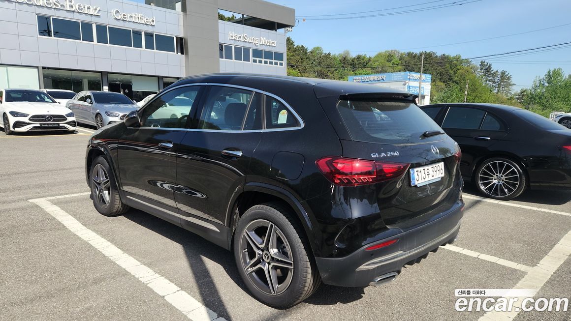 Mercedes-Benz GLA-Class 2026