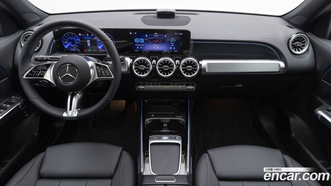 Mercedes-Benz EQB 2025