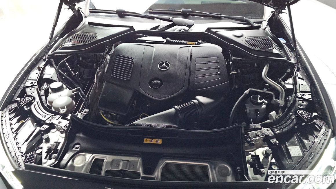 Mercedes-Benz E-Class 2024