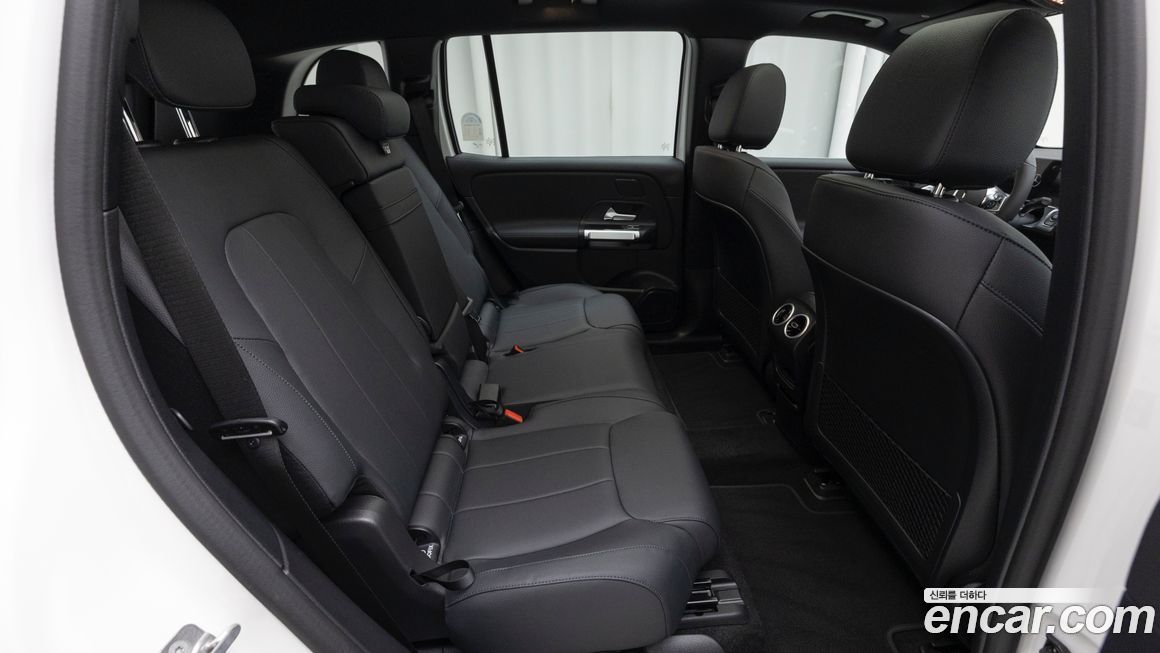 Mercedes-Benz EQB 2025