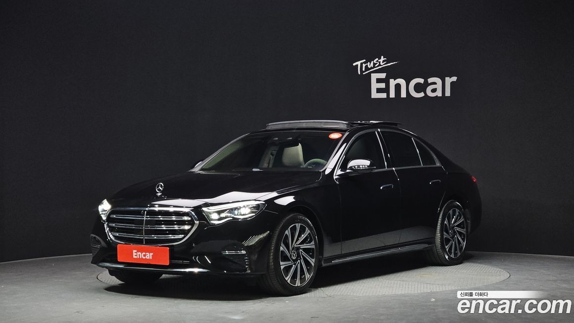 Mercedes-Benz E-Class 2024