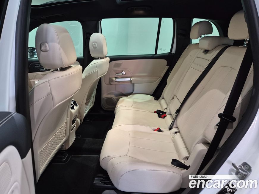 Mercedes-Benz EQB 2026