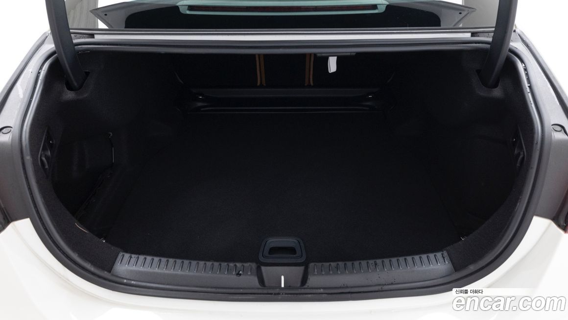 Mercedes-Benz E-Class 2026