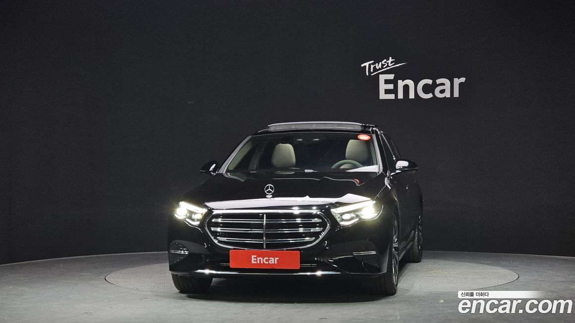 Mercedes-Benz E-Class 2024