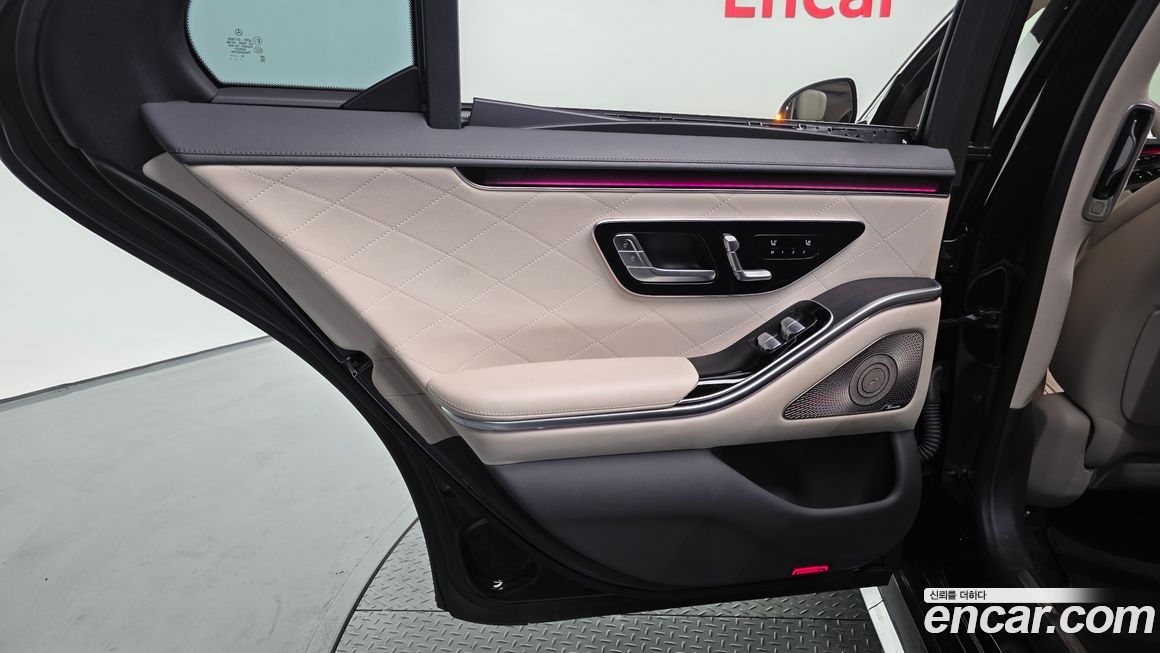 Mercedes-Benz S-Class 2021