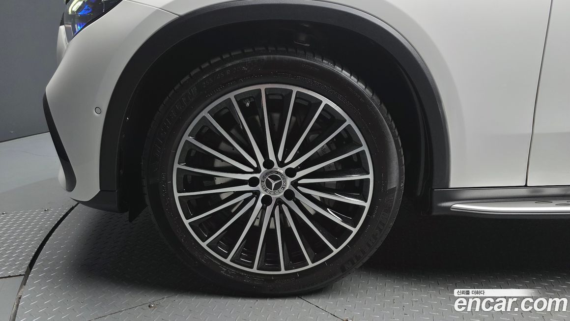 Mercedes-Benz GLC-Class 2024