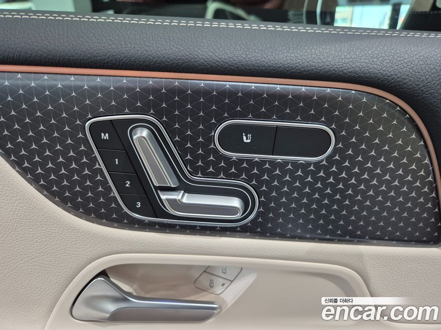 Mercedes-Benz EQB 2026