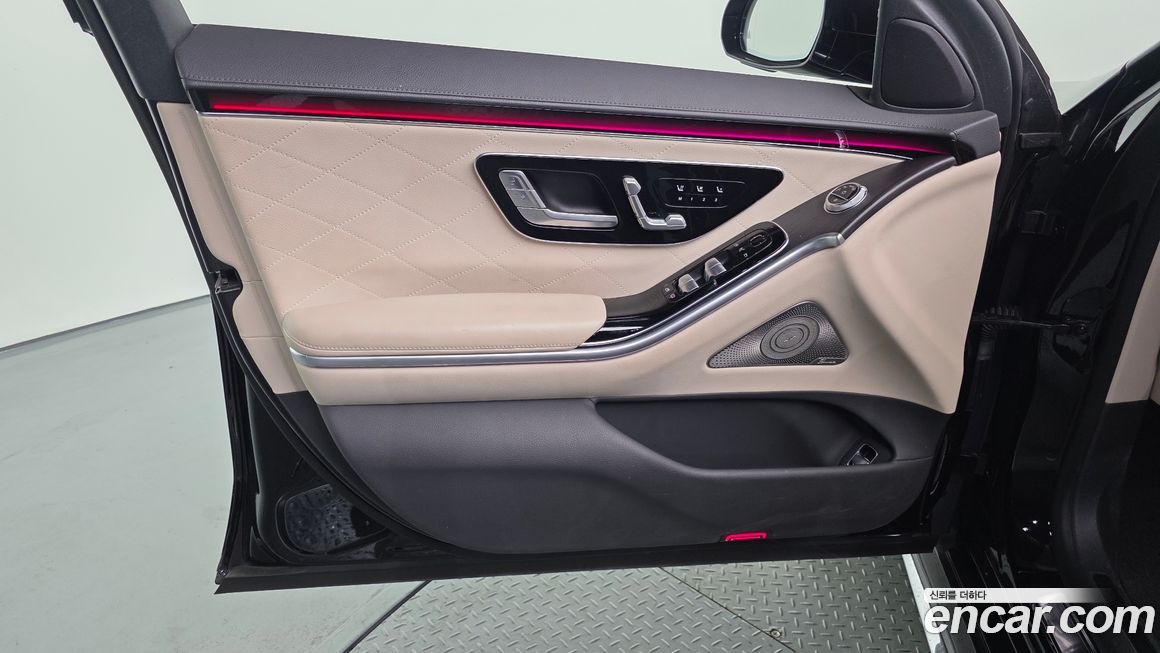 Mercedes-Benz S-Class 2021