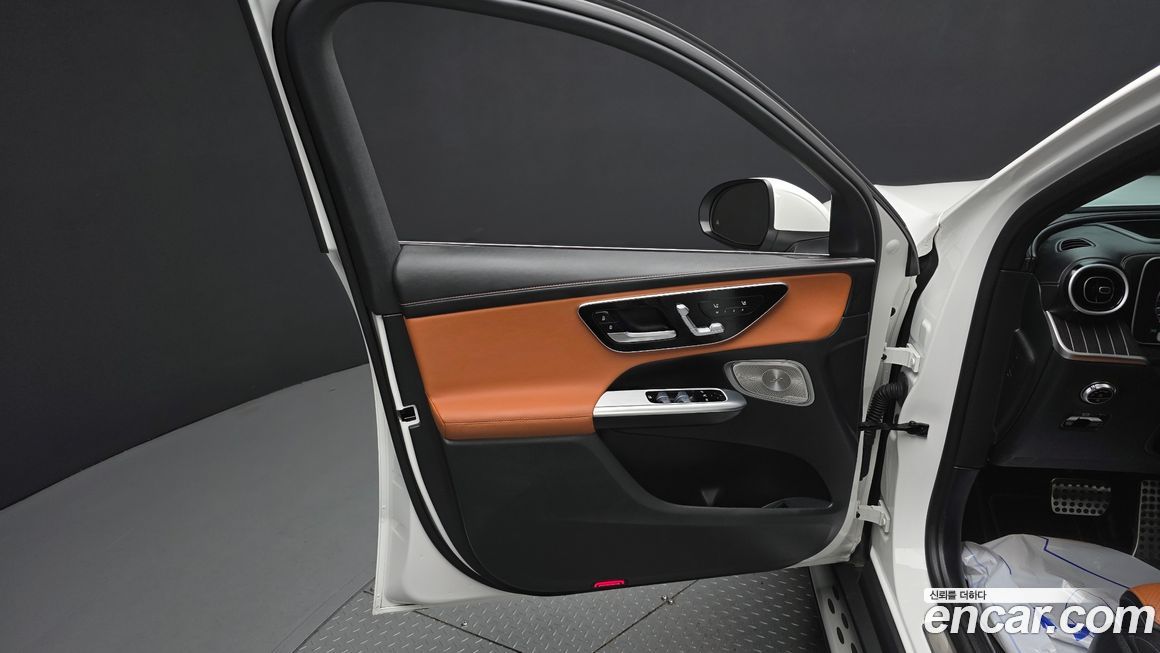 Mercedes-Benz GLC-Class 2024