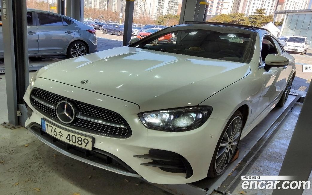 Mercedes-Benz E-Class 2022